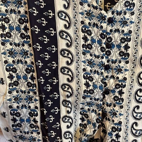 Jovie Front Tie Blue Paisley Button up V Neck Blouse - Picture 6 of 10